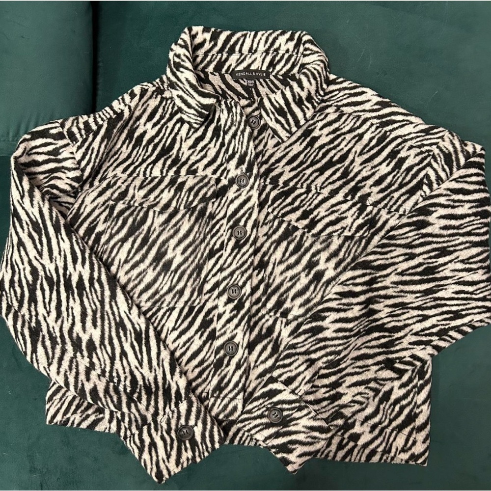 Kendall & Kylie Monochrome Animal Print Jacket